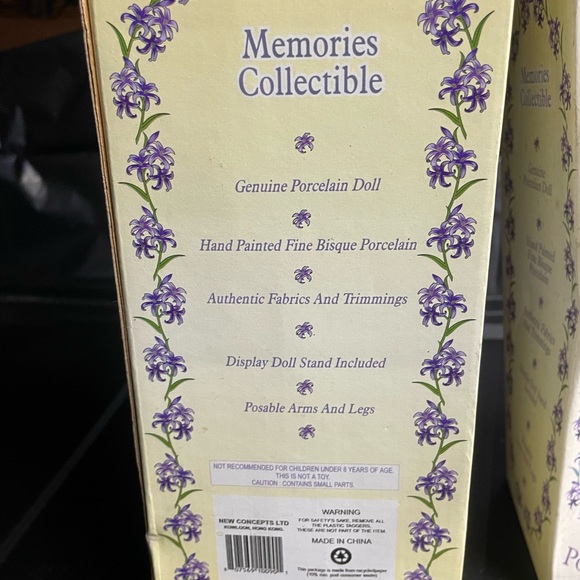 “Memories” Collectible Hand Painted Porcelain Dolls in original packaging! - Picture 7 of 7